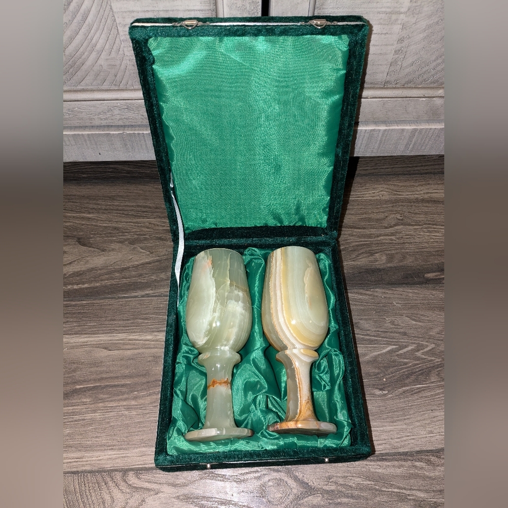 2 Genuine Stone Real Solid Onyx Chalices Cups Heavy in the case 8"T x 2.25" W - Picture 4 of 11